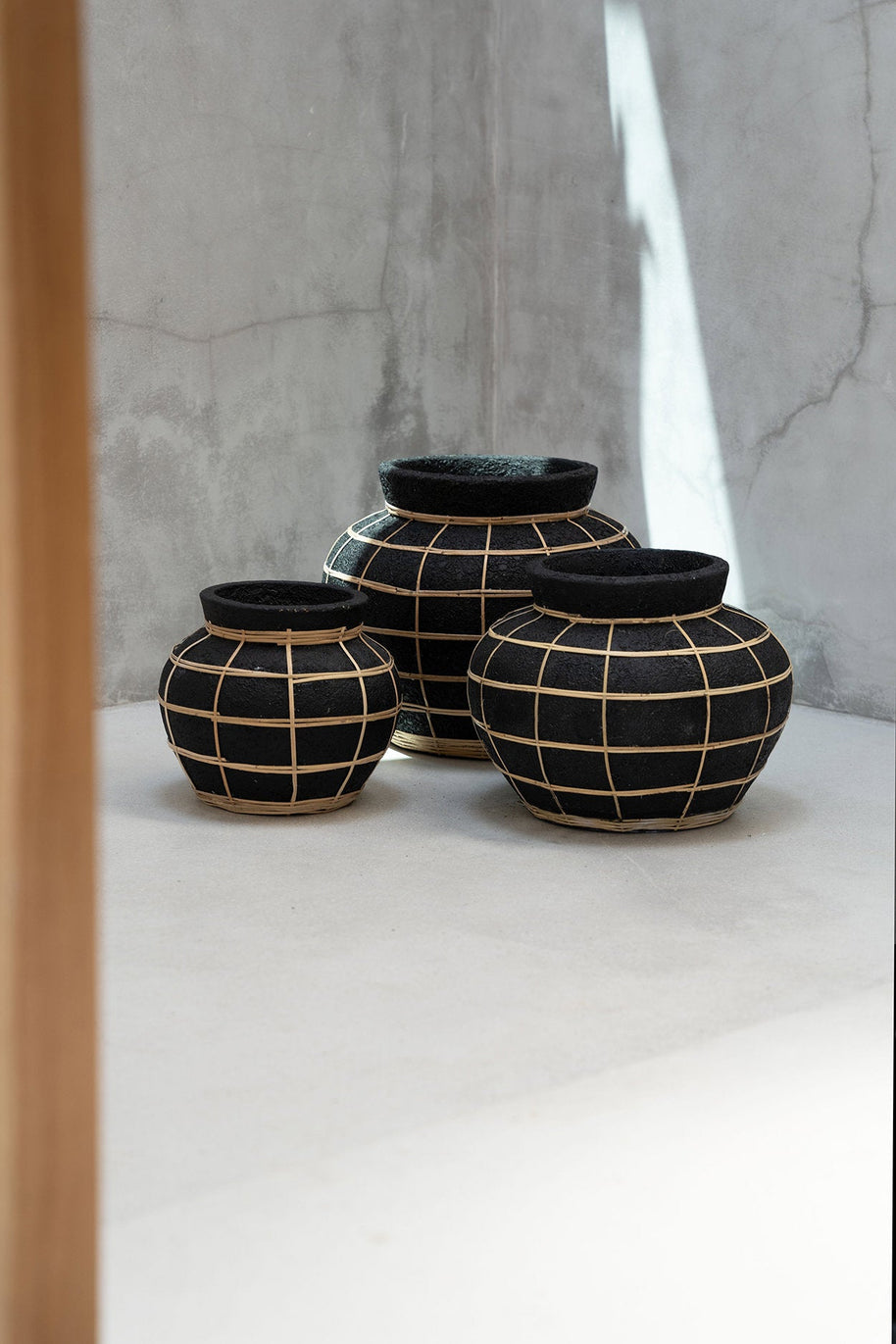 The Belly Vase - Black Natural - Large