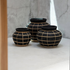 The Belly Vase - Black Natural - Large