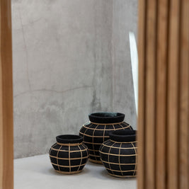 The Belly Vase - Black Natural - Large