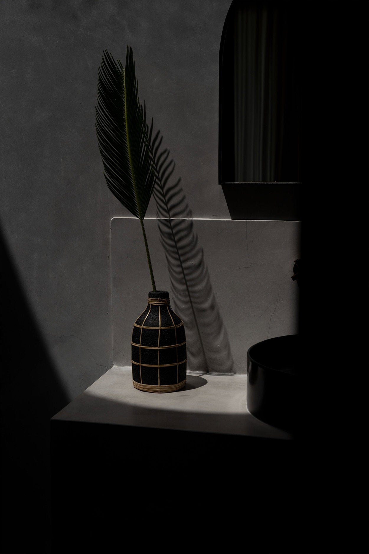 The Whoopy Vase - Black/Natural - L