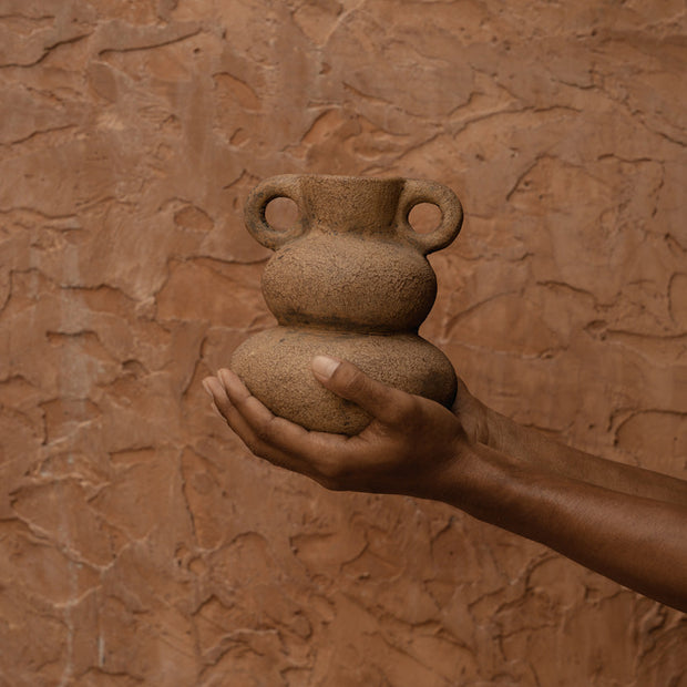 The Earthen Balance Vase - Sand - S
