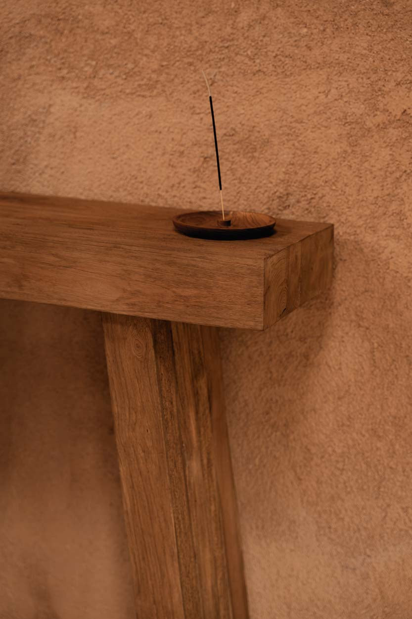 The Stance Console - Natural