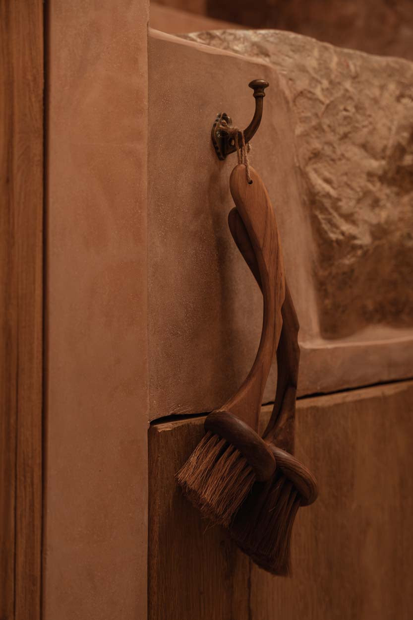 The Hatra Brush - Natural